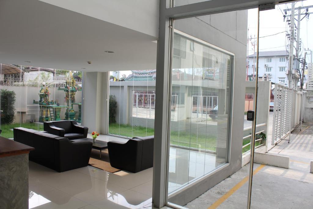 Utd Apartments Sukhumvit Ban Khlong Nang Li Екстериор снимка