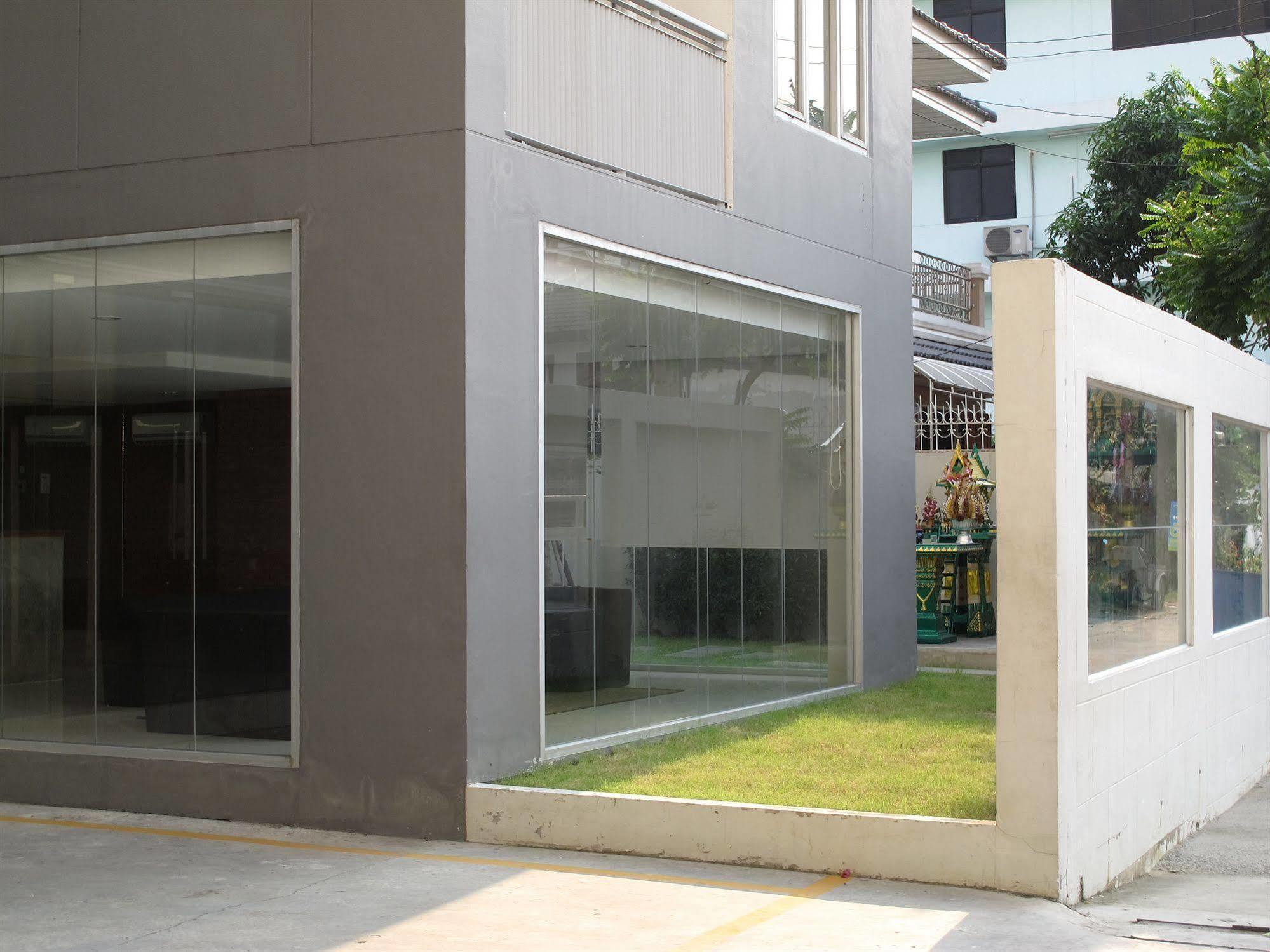 Utd Apartments Sukhumvit Ban Khlong Nang Li Екстериор снимка